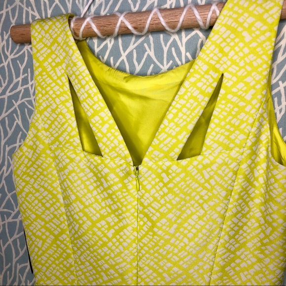 Tahari Sleeveless Two-Tone Jacquard Sheath Dress. - Picture 6 of 8